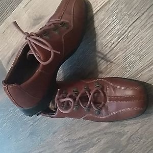 Cole Haan 8.5 waterproof shoes